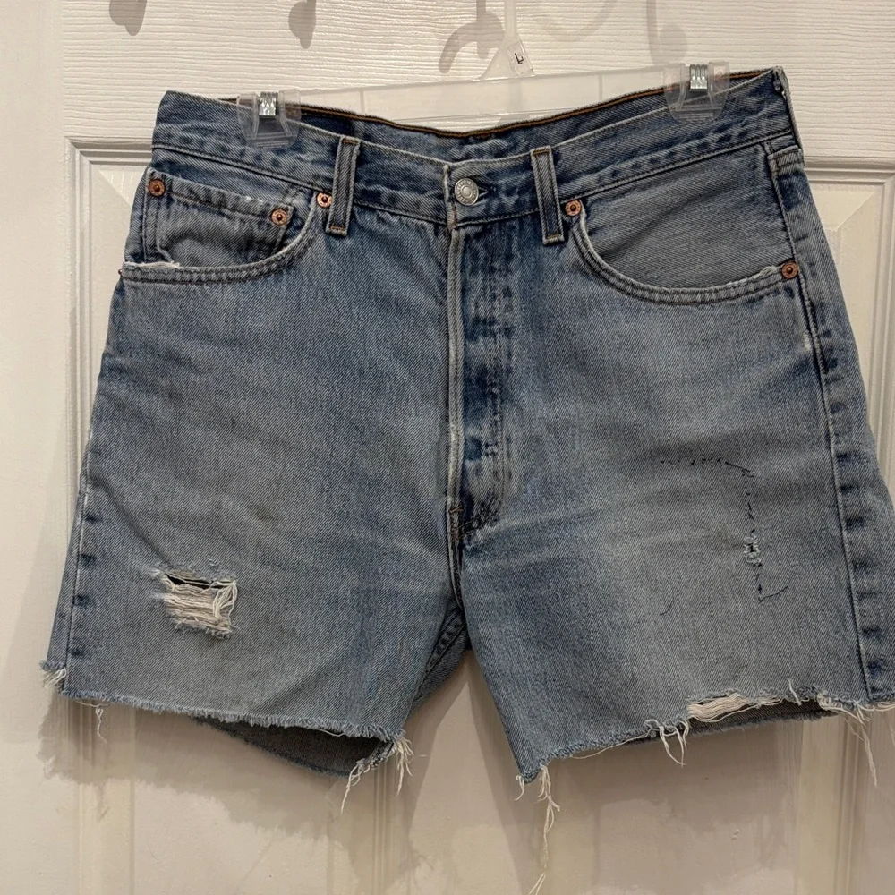 VINTAGE LEVI’S 501 Jean Shorts - Picture 8 of 9